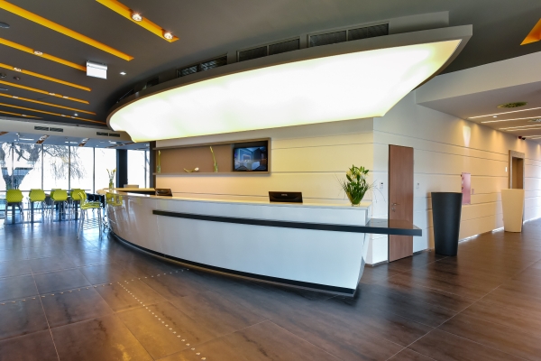 Best Western Plus Lakeside Hotel